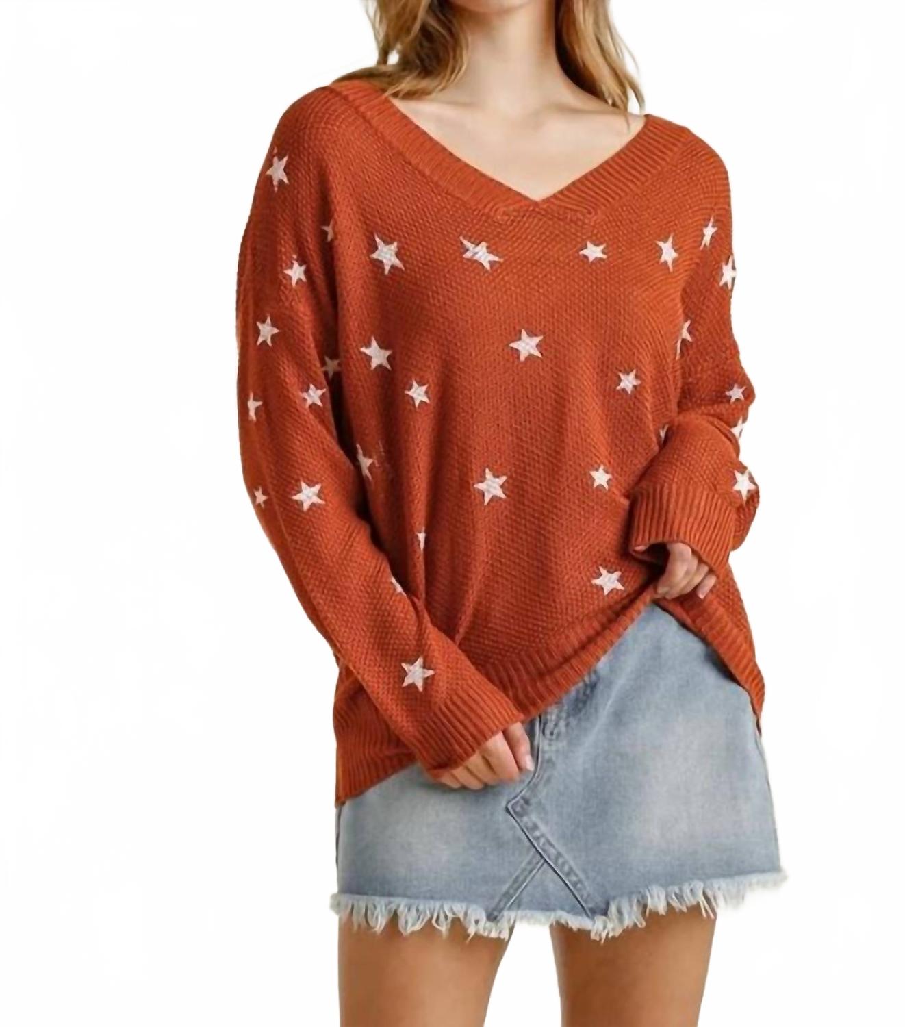 Свитер с V-образным вырезом и звездным принтом в закатных тонах Umgee, Sunset
Свитер с V-образным вырезом и звездным принтом в закатных тонах Umgee, Sunset