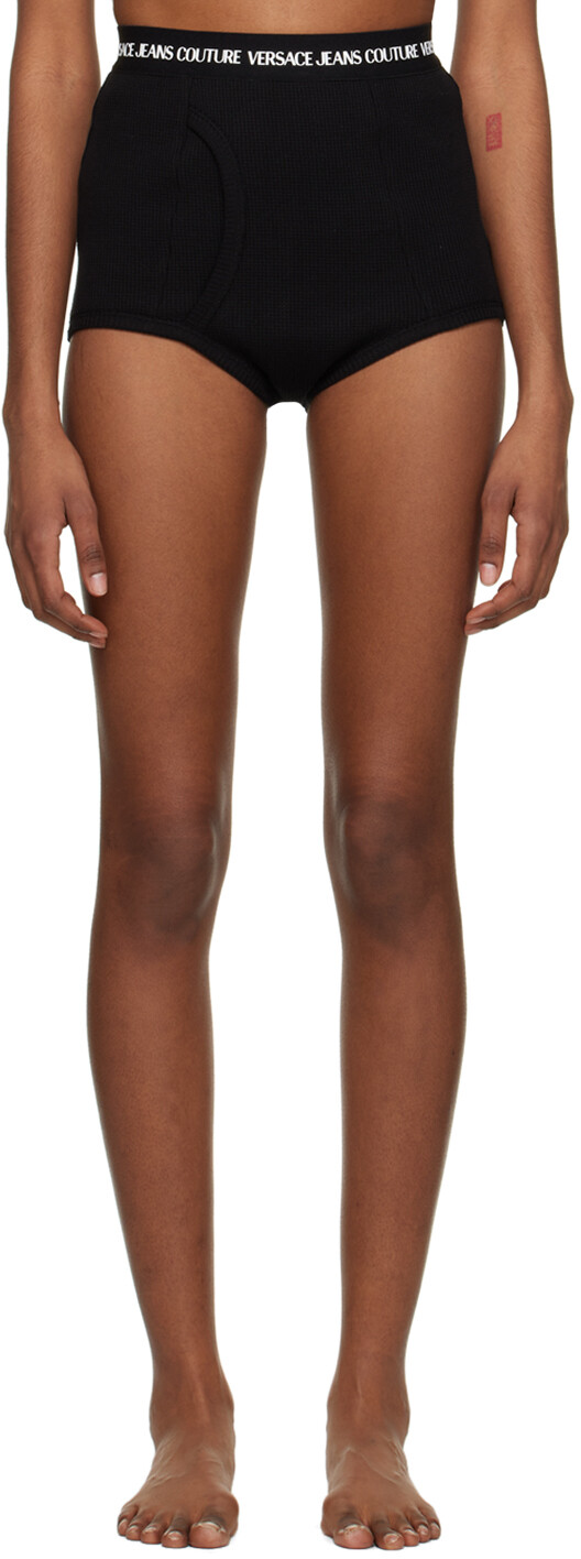 Черные шорты Versace Jeans Couture
Черные шорты Versace Jeans Couture
