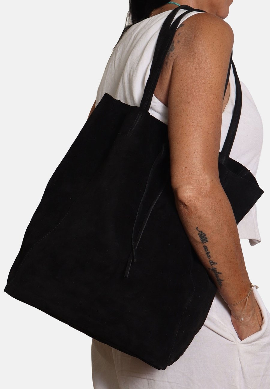 Сумка Chiara Ferretti SHOULDER, Black
Сумка Chiara Ferretti SHOULDER, Black