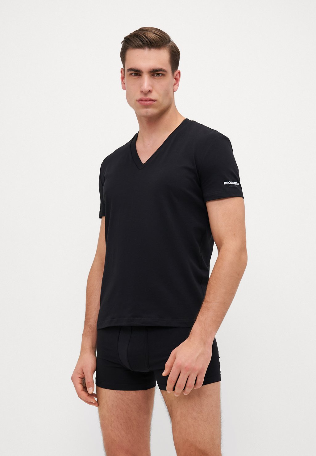 Нижняя рубашка NEW BASIC V NECK 2 PACK Dsquared2, черный
Нижняя рубашка NEW BASIC V NECK 2 PACK Dsquared2, черный