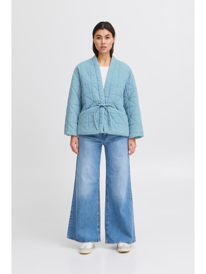 ICHI Куртка IHHEVIRA свободного кроя, средне-синего цвета
ICHI Куртка IHHEVIRA свободного кроя, средне-синего цвета