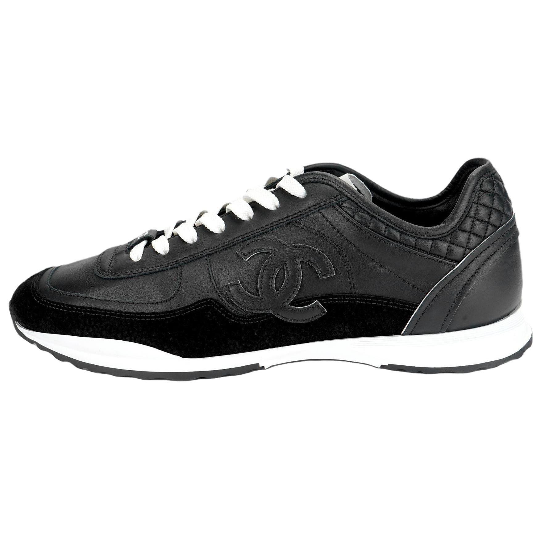 CHANEL 25P Весна Лето Низкие повседневные туфли мужские черные
CHANEL 25P Весна Лето Низкие повседневные туфли мужские черные