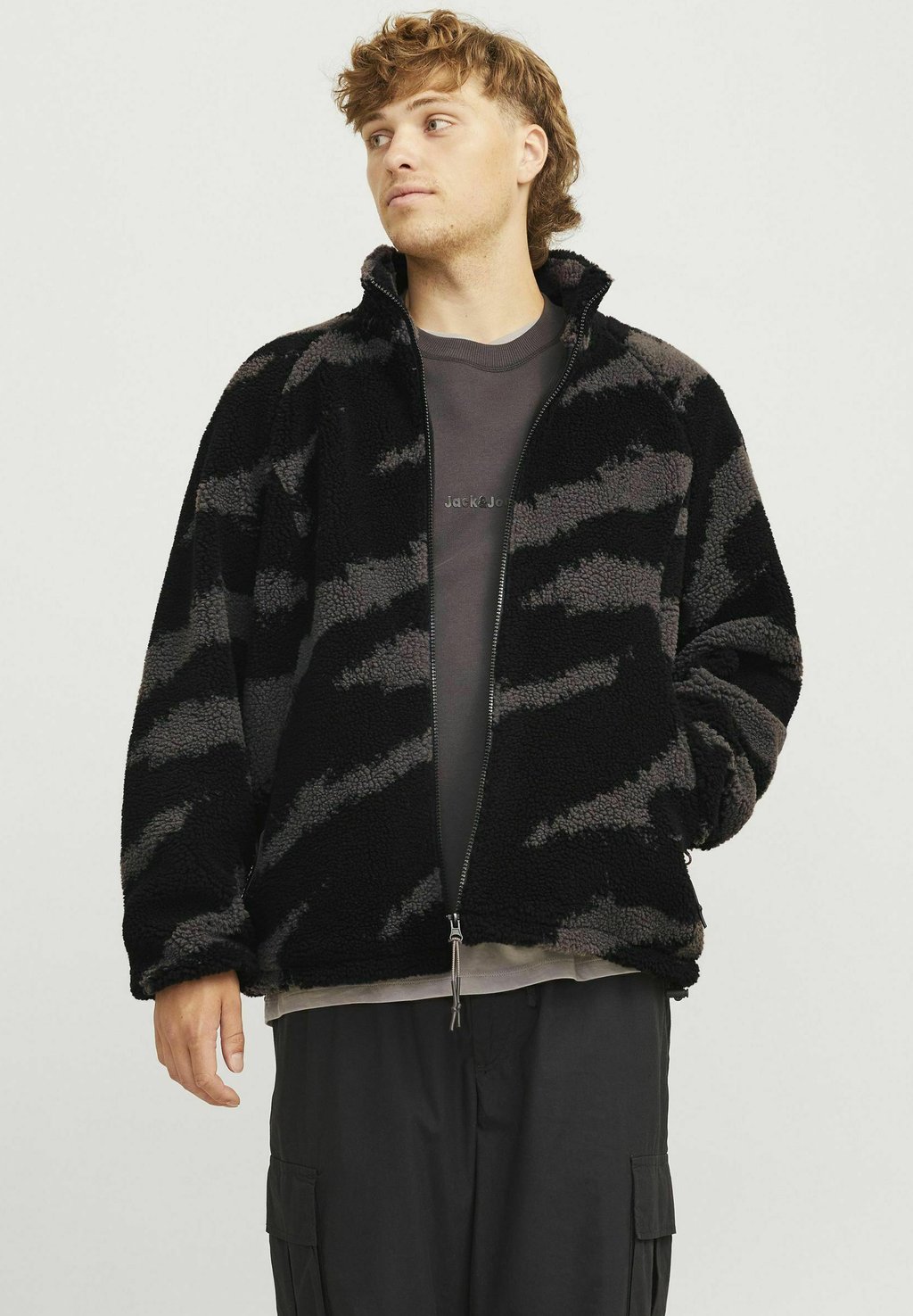 Флисовая куртка Jack & Jones, черный
Флисовая куртка Jack & Jones, черный