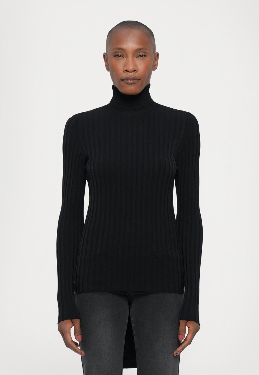 Джемпер MOSCHINO JEANS SWEATER, Multi Black/Black
Джемпер MOSCHINO JEANS SWEATER, Multi Black/Black