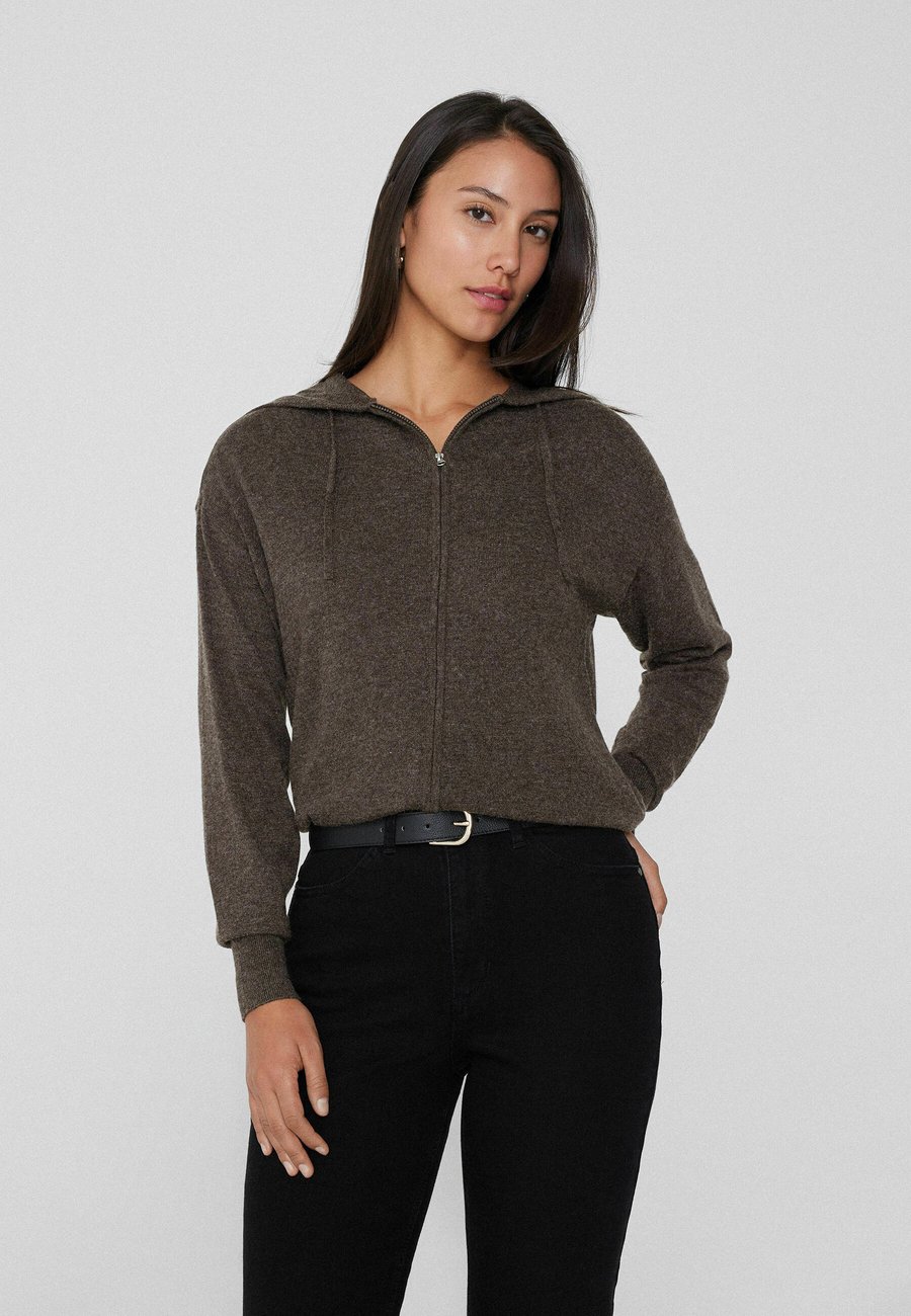 Кардиган Tezenis Cardigan, Brown/Mottled Brown
Кардиган Tezenis Cardigan, Brown/Mottled Brown