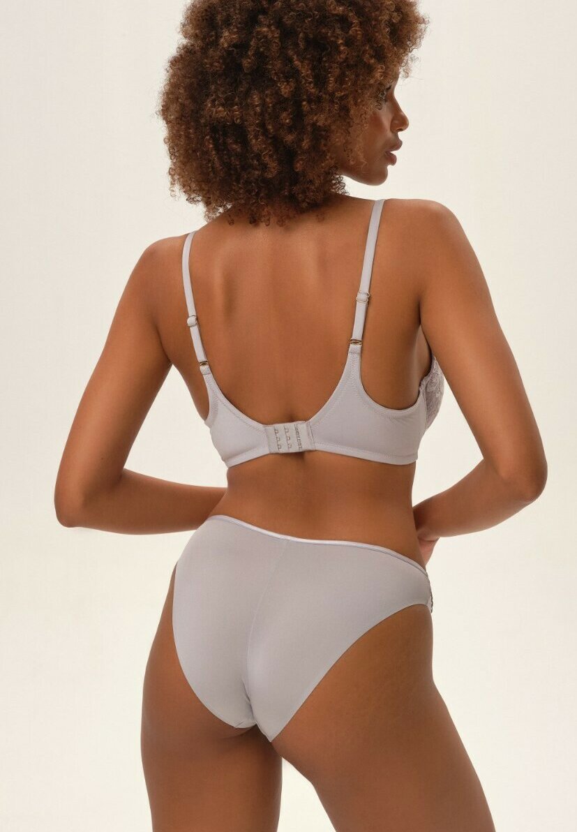 Трусы OLEKSA ESOTIQ, светло-серый
Трусы OLEKSA ESOTIQ, светло-серый