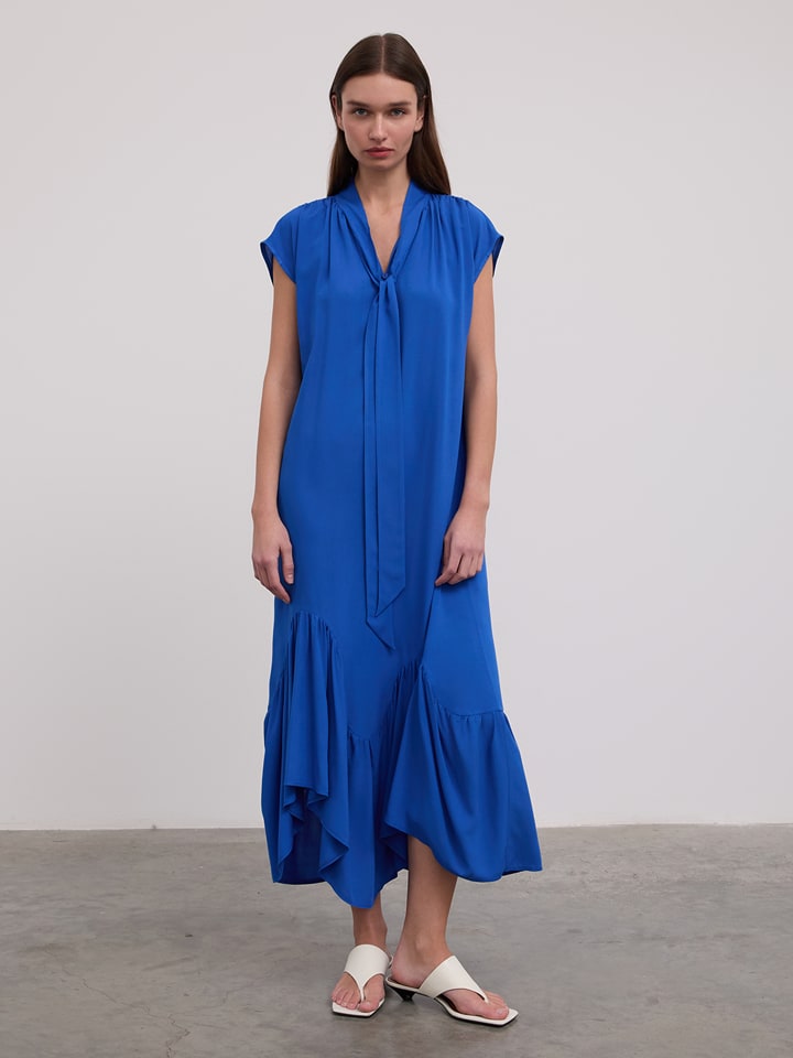 Длинное платье BGN, синий
Длинное платье BGN, синий