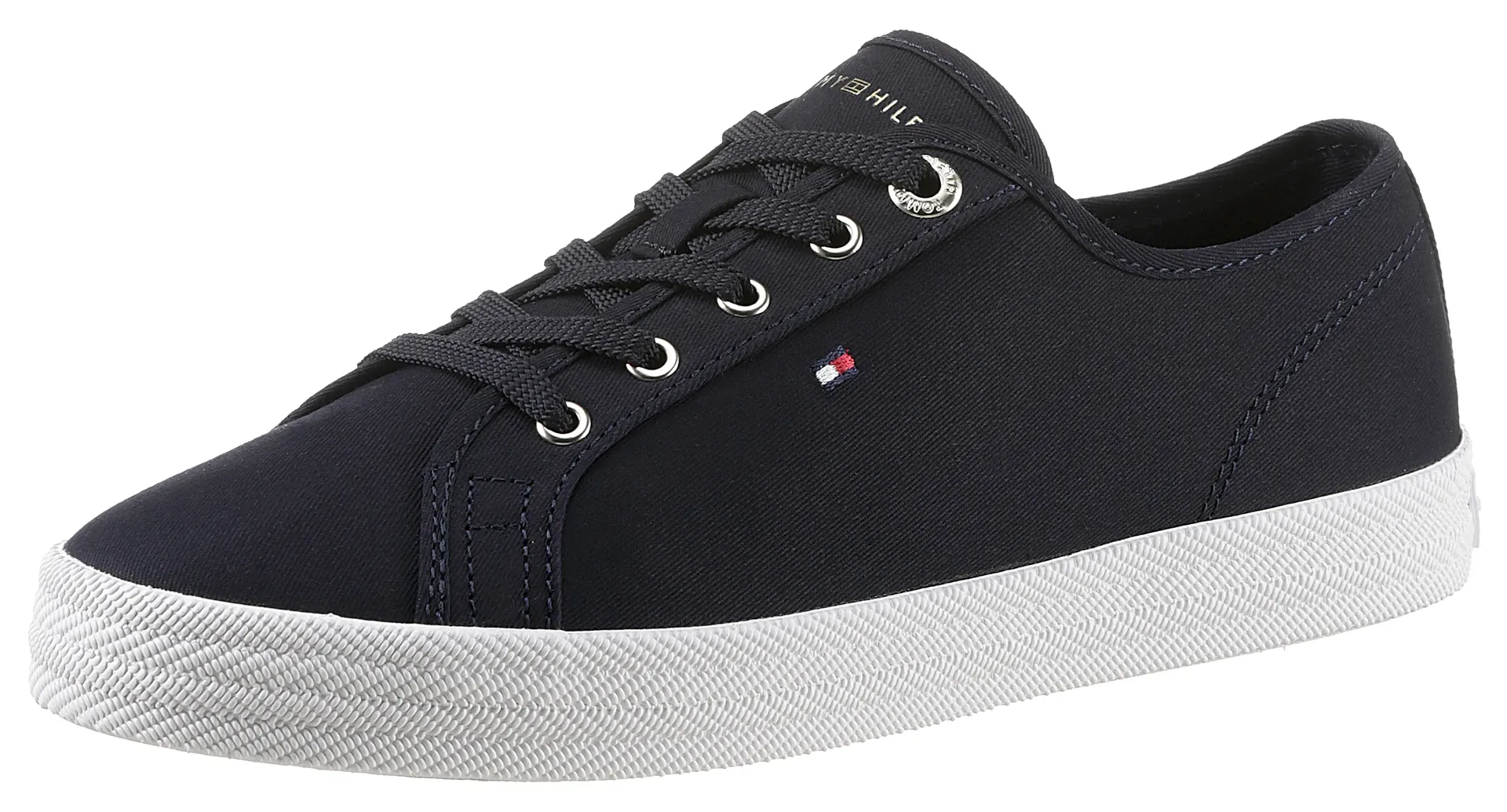 Кроссовки на платформе Tommy Hilfiger "ESSENTIAL VULCANIZED SNEAKER", с вышитым флагом-логотипом, повседневная обувь, полуботинки, туфли на шнуровке, синий
Кроссовки на платформе Tommy Hilfiger "ESSENTIAL VULCANIZED SNEAKER", с вышитым флагом-логотипом, повседневная обувь, полуботинки, туфли на шнуровке, синий