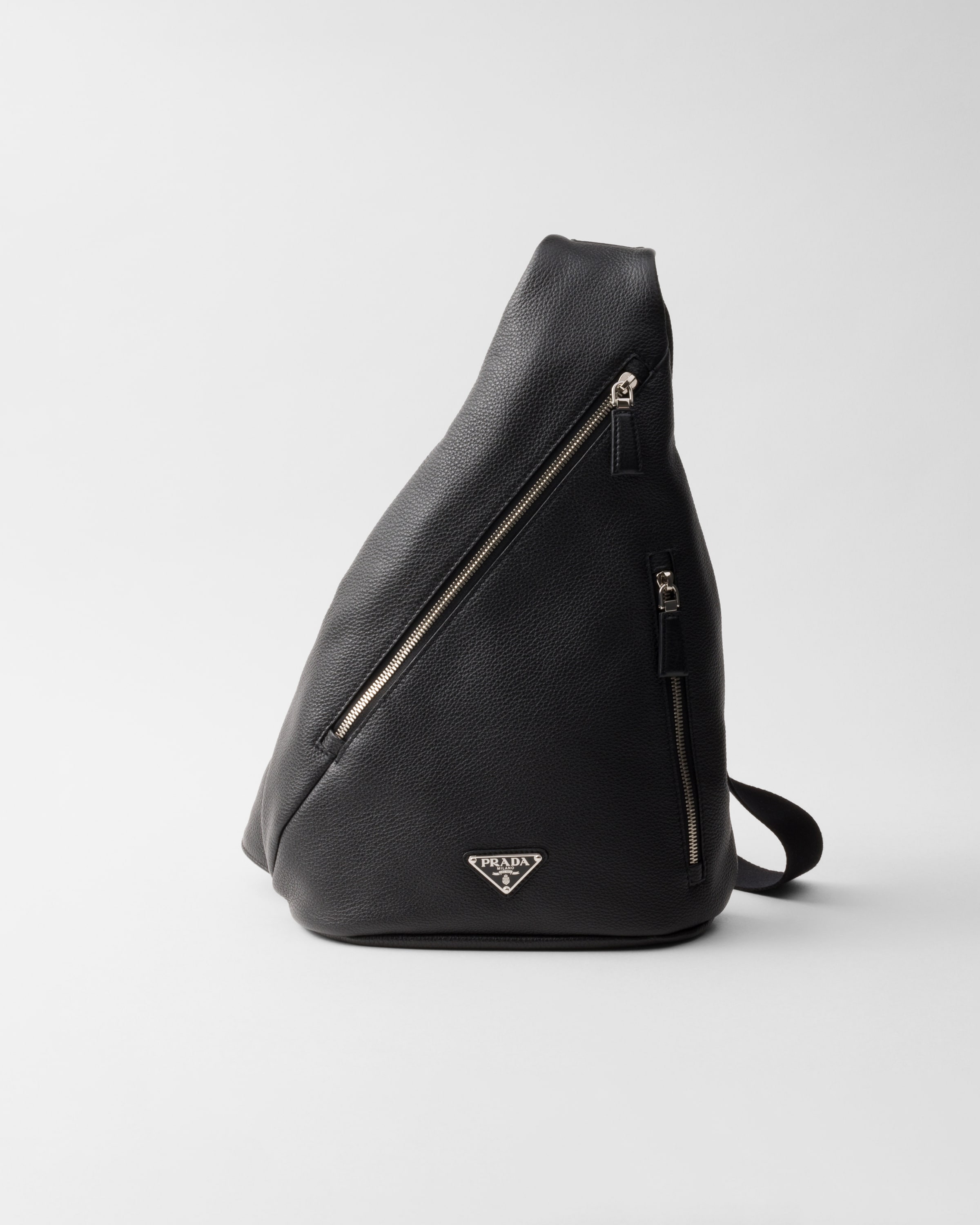 Кожаная сумка Prada Cross, черный
Кожаная сумка Prada Cross, черный