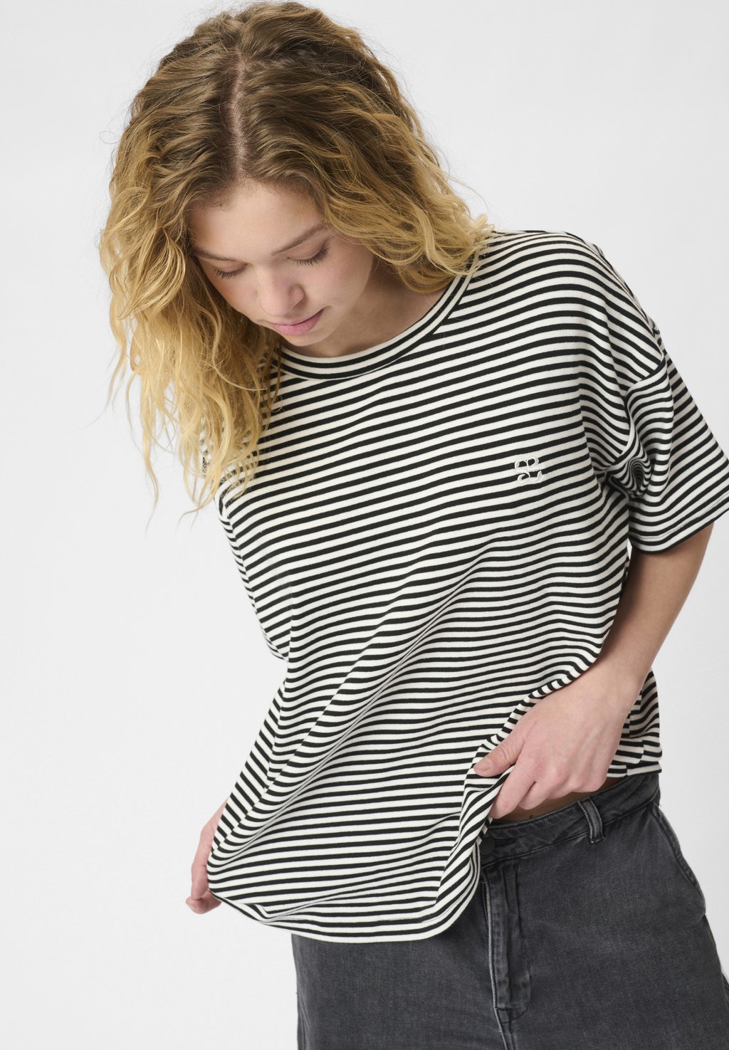 Базовая футболка My Essential Wardrobe, черный
Базовая футболка My Essential Wardrobe, черный