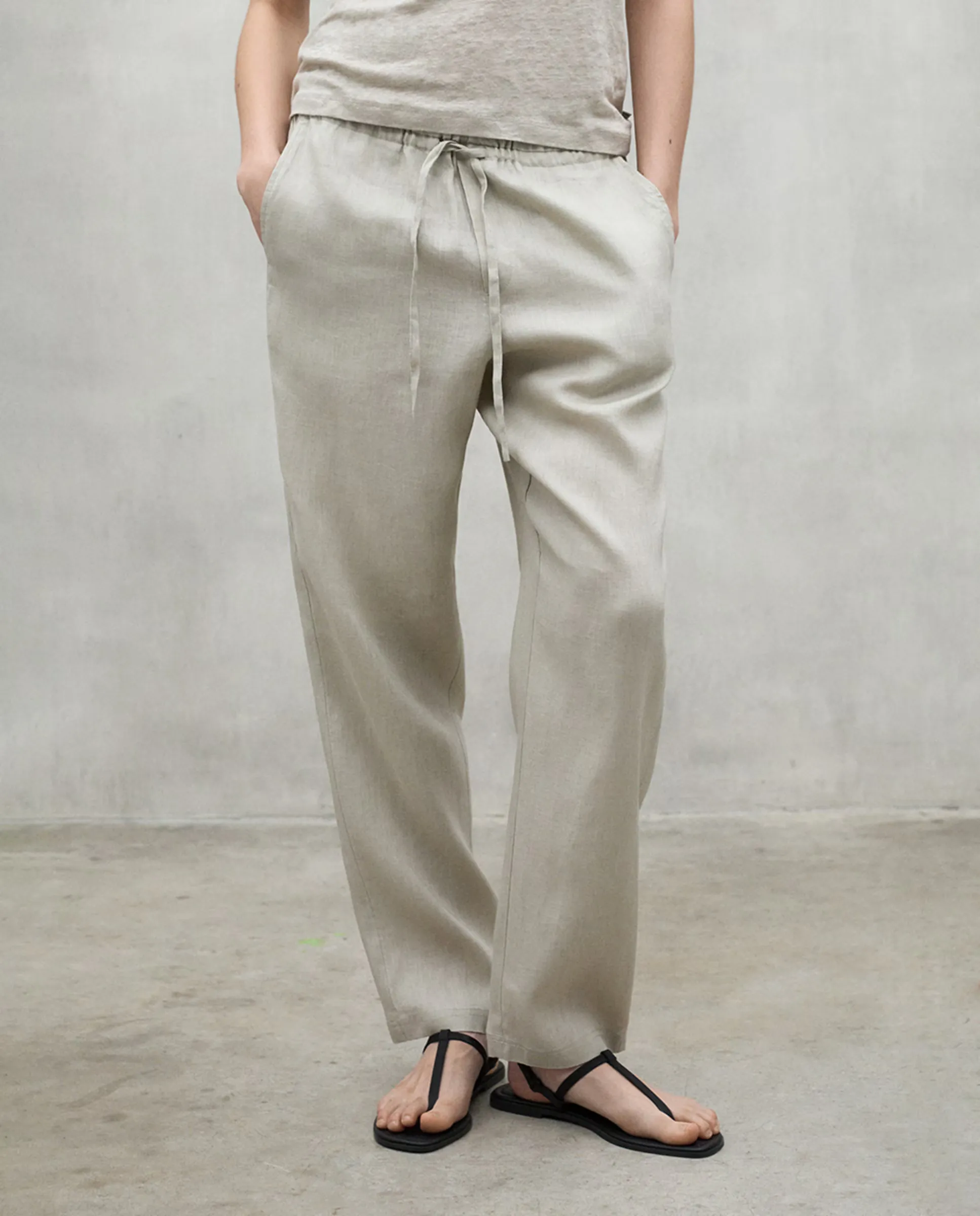 Женские брюки свободного кроя из льна Ecoalf, бежевый
Женские брюки свободного кроя из льна Ecoalf, бежевый