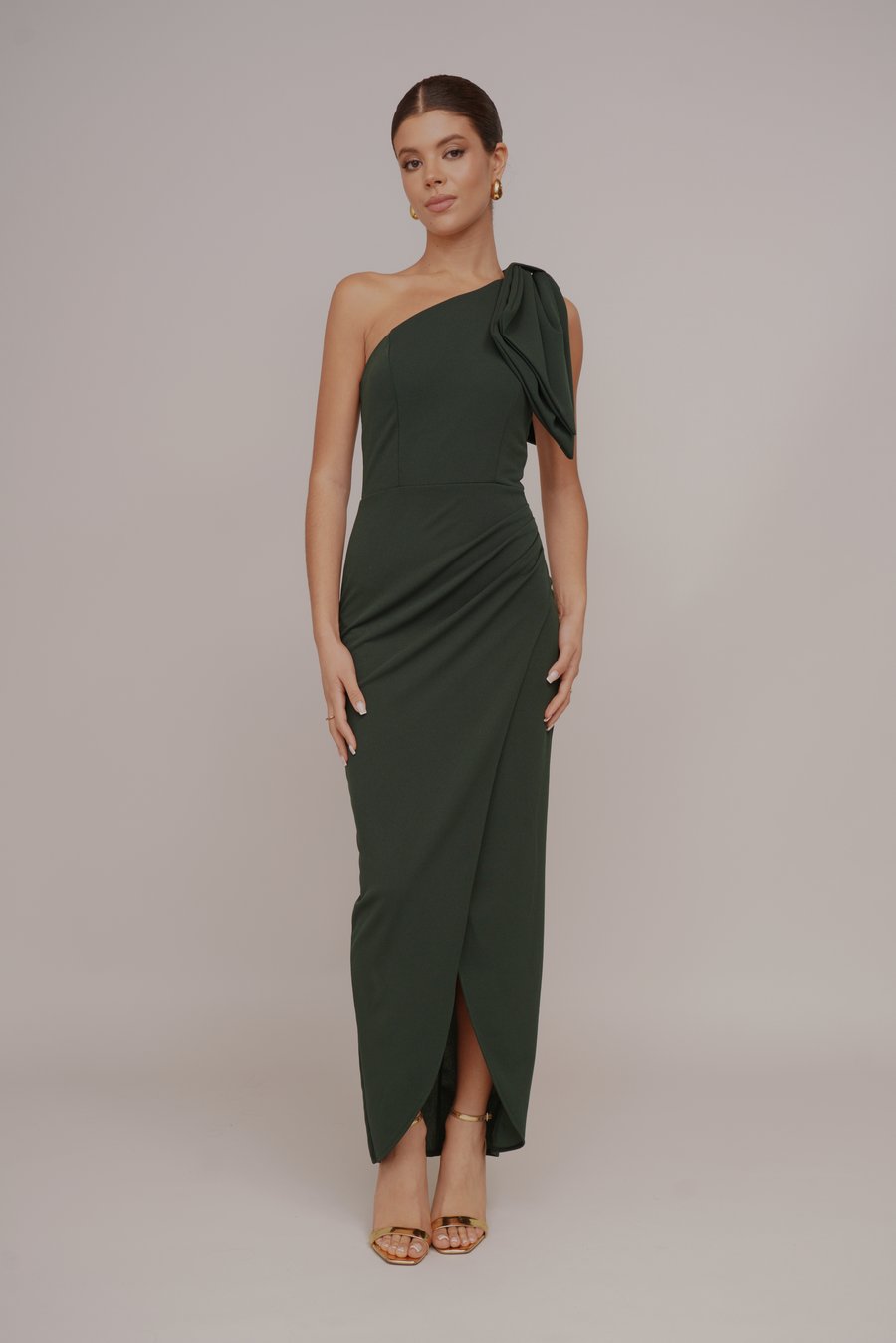 Платье WAL G. ROBINA BOW ONE SHOULDER MAXI, Forest Green/Green
Платье WAL G. ROBINA BOW ONE SHOULDER MAXI, Forest Green/Green