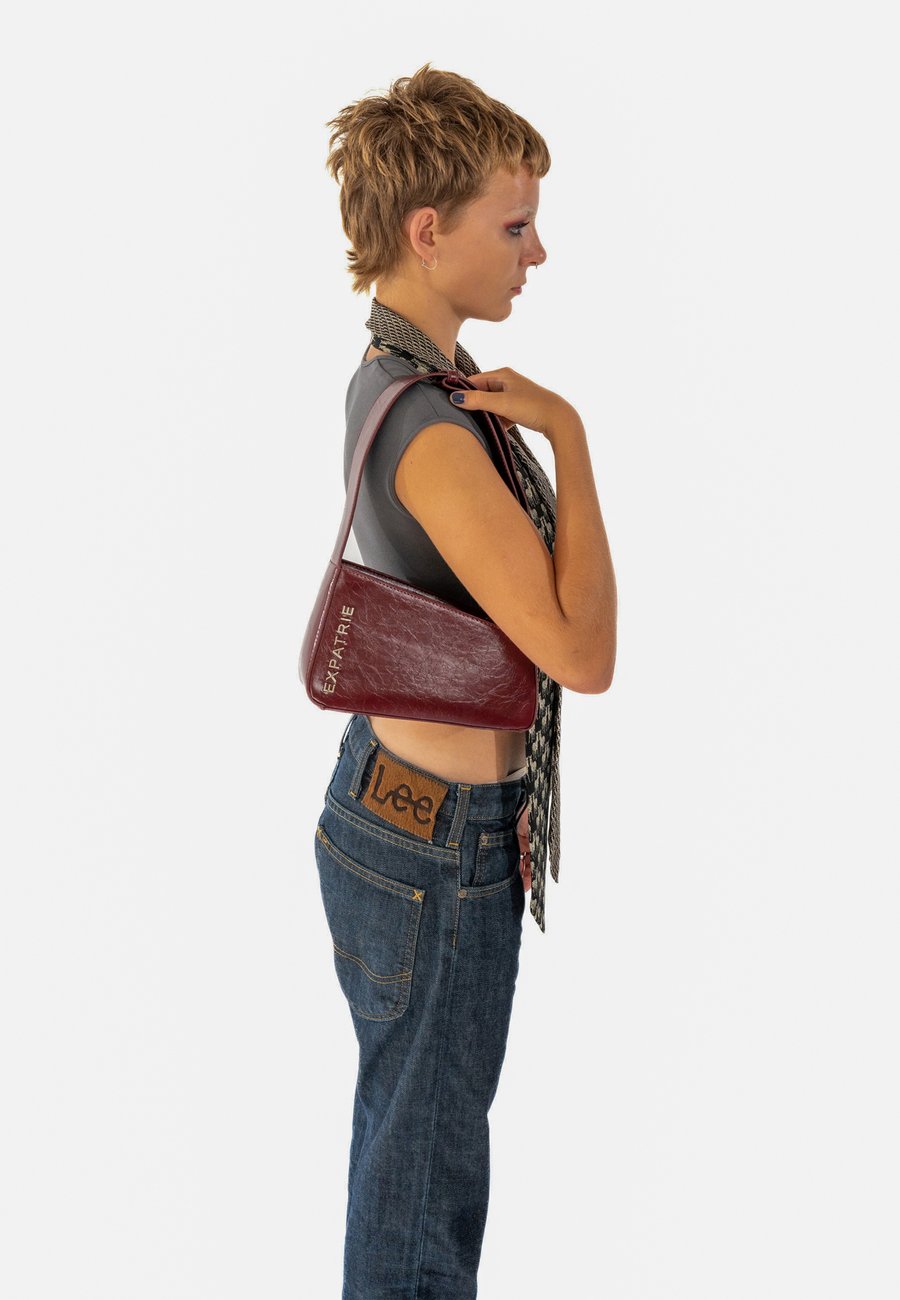 Сумка Expatrié GEORGIA, Burgundy/Bordeaux
Сумка Expatrié GEORGIA, Burgundy/Bordeaux