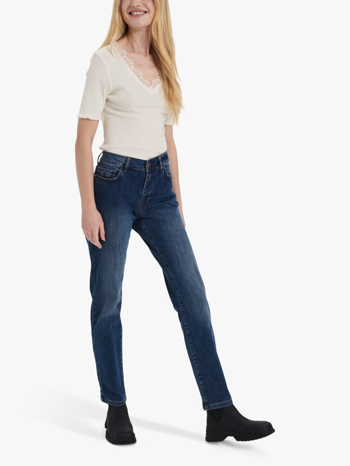 Футболка Maya с кружевной отделкой из хлопка и шелка Saint Tropez, лед
Футболка Maya с кружевной отделкой из хлопка и шелка Saint Tropez, лед