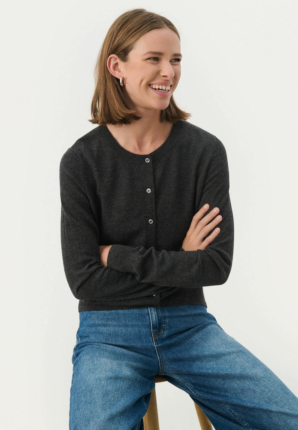 Кардиган ELLAH Part Two, темно-серый
Кардиган ELLAH Part Two, темно-серый