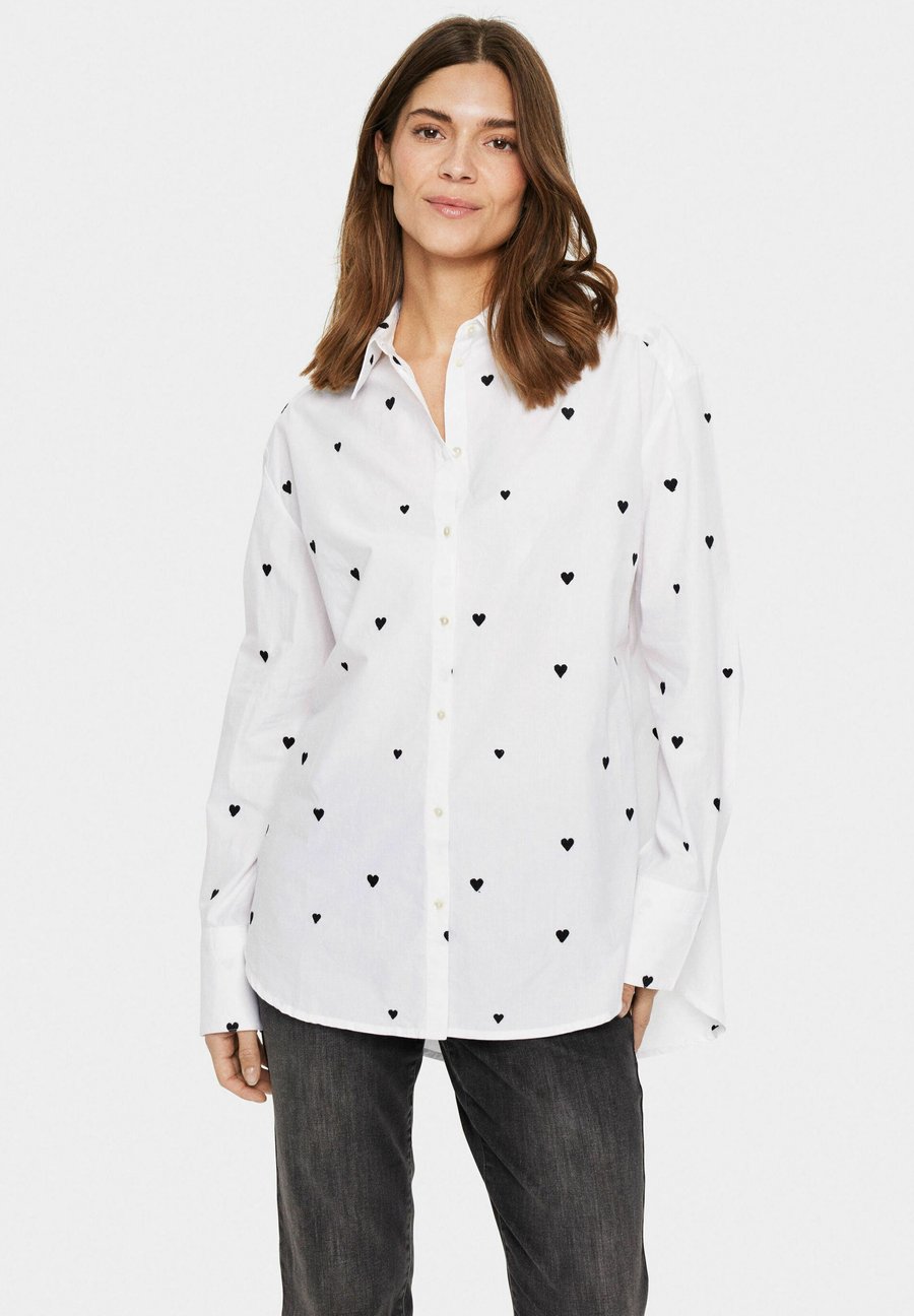 Блуза Saint Tropez DIANNE, Ice Black Hearts/Black
Блуза Saint Tropez DIANNE, Ice Black Hearts/Black