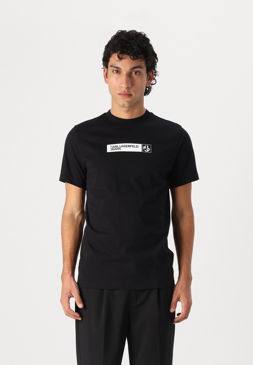 Футболка с принтом SLIM GRAPHIC TEE Karl Lagerfeld Jeans, черный
Футболка с принтом SLIM GRAPHIC TEE Karl Lagerfeld Jeans, черный