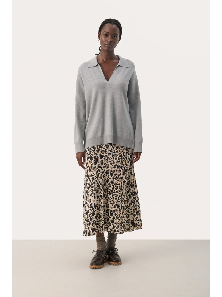 Свободный трикотажный свитер NataraPW в цвете средний серый меланж PART TWO
Свободный трикотажный свитер NataraPW в цвете средний серый меланж PART TWO