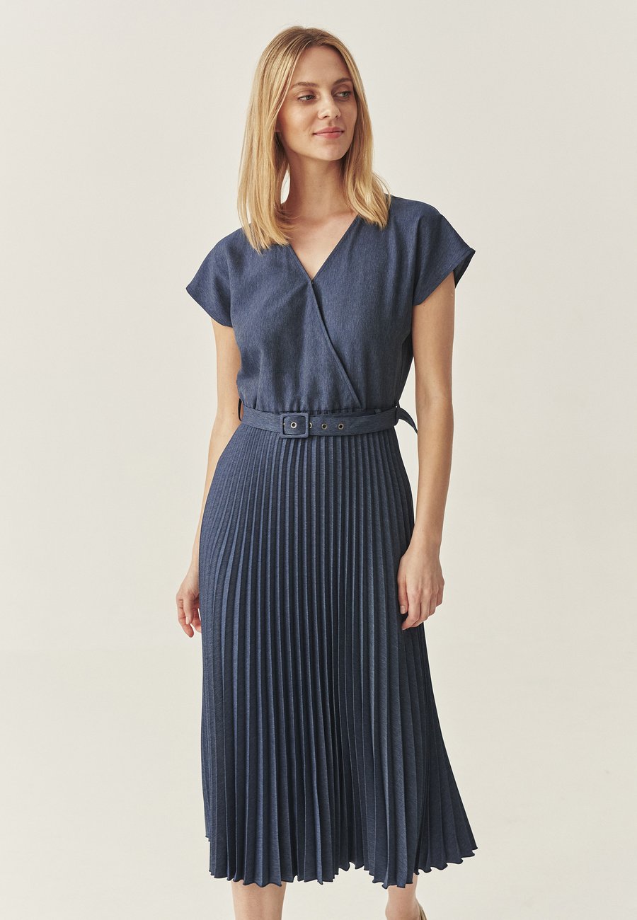 Платье TATUUM MARIENNA , Denim Like Woven Fabric/Blue-Black Denim
Платье TATUUM MARIENNA , Denim Like Woven Fabric/Blue-Black Denim