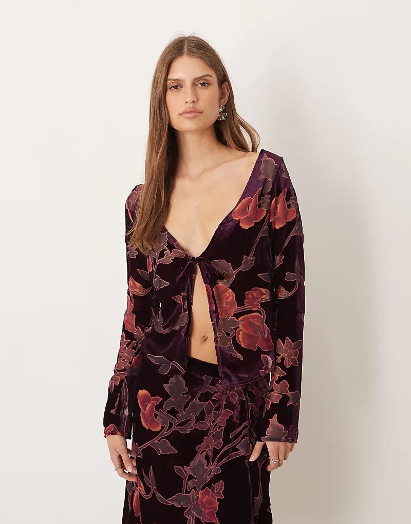 Лонгслив Motel Sukita с длинными рукавами и цветочным принтом бордового цвета
Лонгслив Motel Sukita с длинными рукавами и цветочным принтом бордового цвета