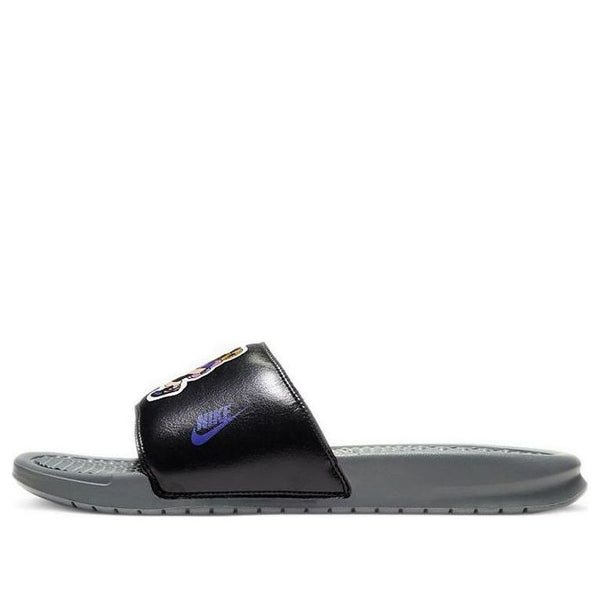 Тапочки benassi jdi print slide 'hiker cartoon' Nike, черный
Тапочки benassi jdi print slide 'hiker cartoon' Nike, черный