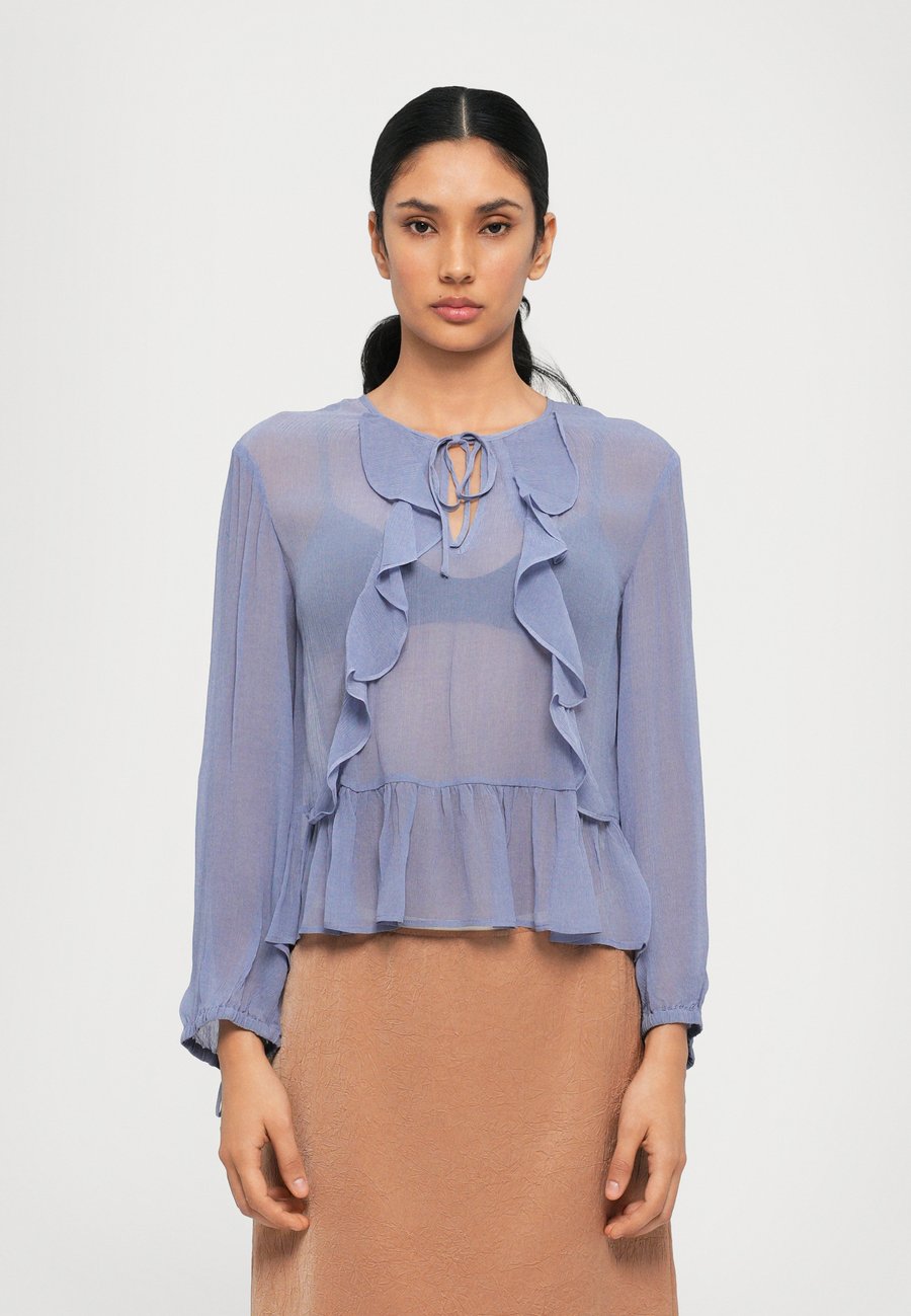 Блуза Baum und Pferdgarten MIKAELA, Tempest Blue/Blue
Блуза Baum und Pferdgarten MIKAELA, Tempest Blue/Blue