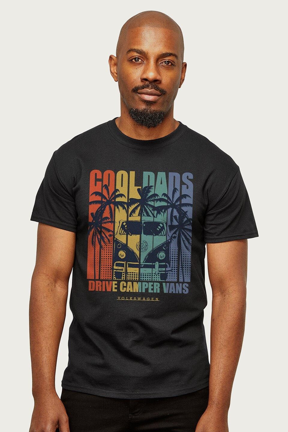 Футболка Cool Dads Drive Campervans День отца Volkswagen, черный
Футболка Cool Dads Drive Campervans День отца Volkswagen, черный