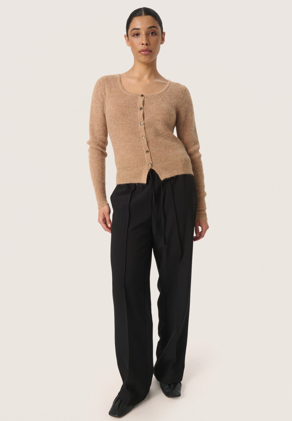 Кардиган TUESDAY Soaked in Luxury, коричневый
Кардиган TUESDAY Soaked in Luxury, коричневый