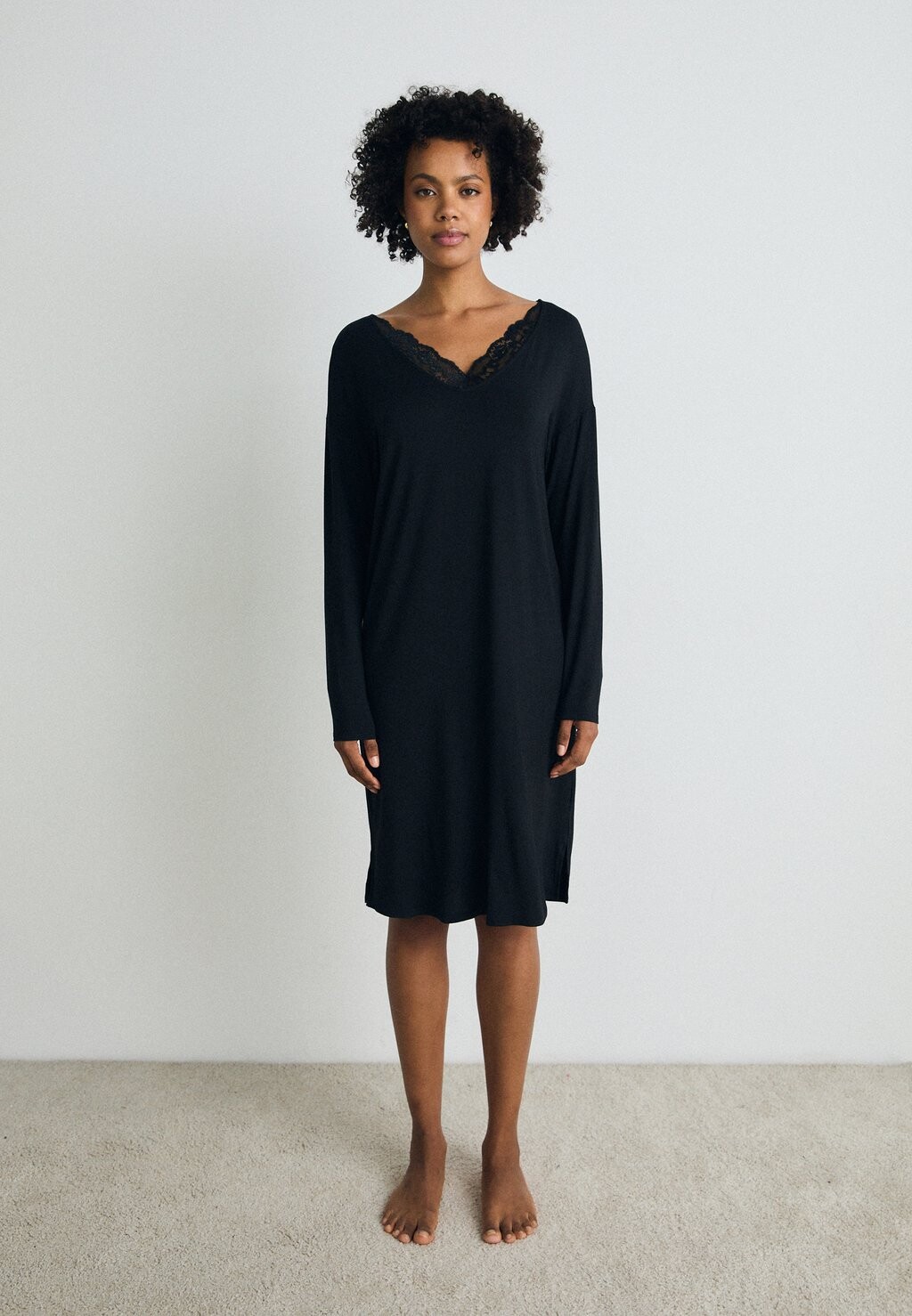 Ночная рубашка TIMELESS SENSUALITY Triumph, черный 
Ночная рубашка TIMELESS SENSUALITY Triumph, черный