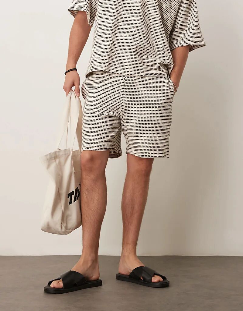 Вязаные крючком полосатые шорты средней длины от ASOS DESIGN черного и белого цветов — часть комплекта
Вязаные крючком полосатые шорты средней длины от ASOS DESIGN черного и белого цветов — часть комплекта