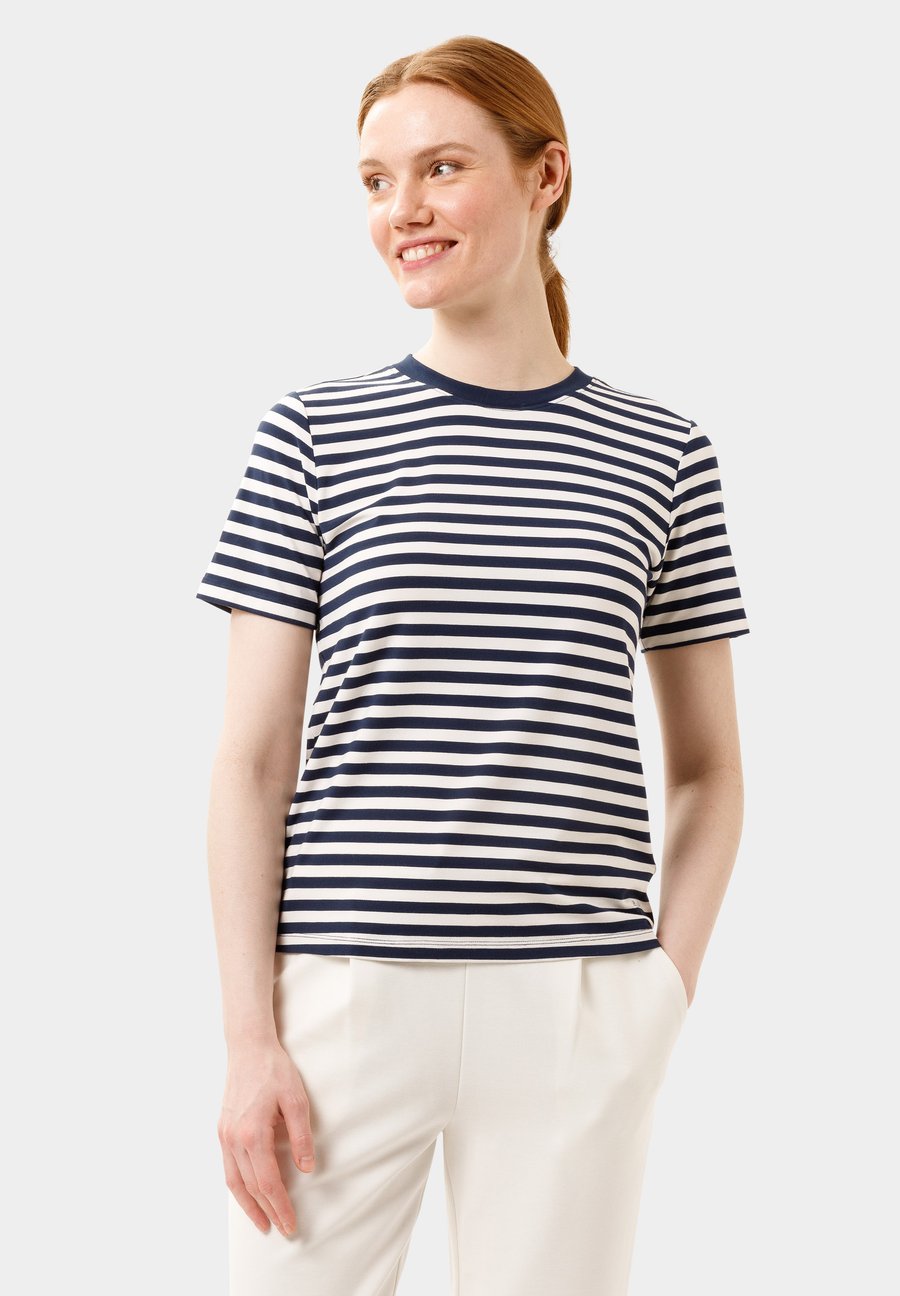 Футболка Les Lunes MILLIE, Stripe Dress Blue Bright White/Dark Blue, Белый, Футболка Les Lunes MILLIE, Stripe Dress Blue Bright White/Dark Blue
Футболка Les Lunes MILLIE, Stripe Dress Blue Bright White/Dark Blue, Белый, Футболка Les Lunes MILLIE, Stripe Dress Blue Bright White/Dark Blue