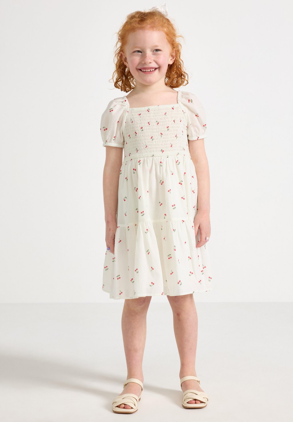 Повседневное платье WITH SMOCK Lindex, белый
Повседневное платье WITH SMOCK Lindex, белый