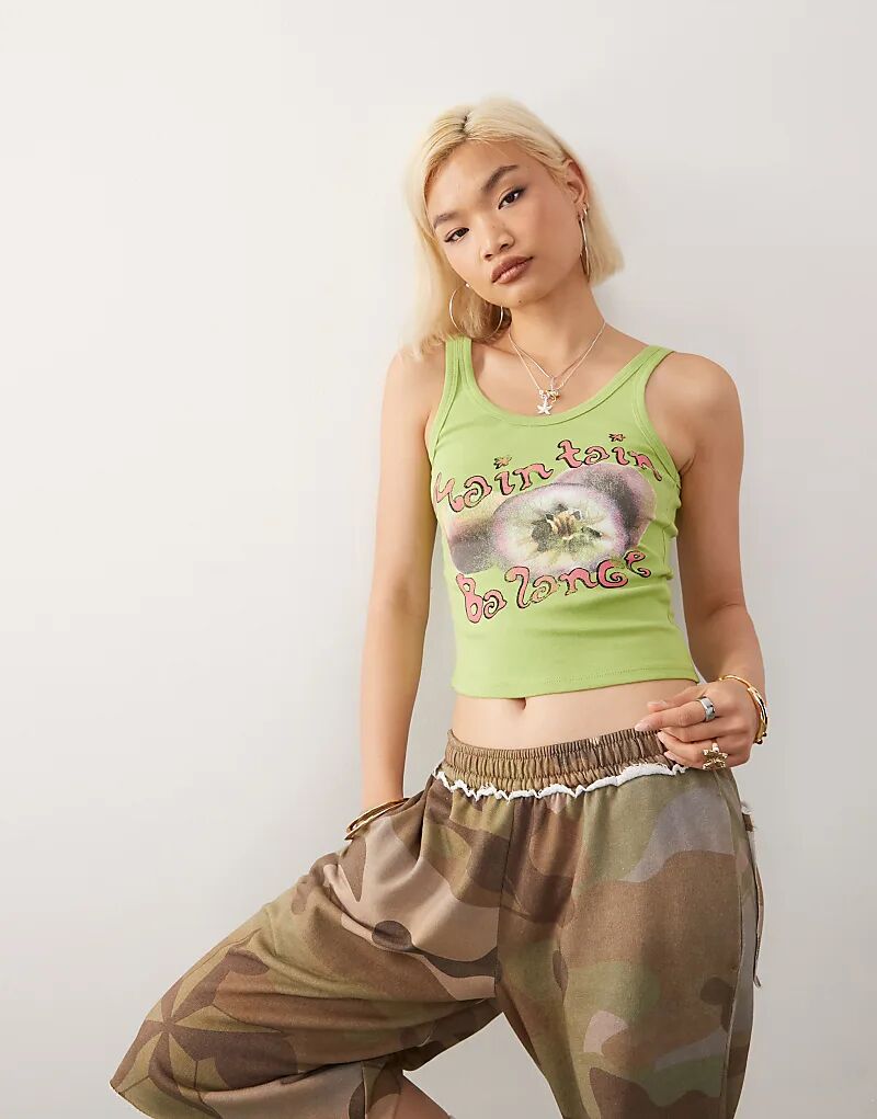 Майка COLLUSION с круглым вырезом и принтом «Сладкие безделушки»
Майка COLLUSION с круглым вырезом и принтом «Сладкие безделушки»