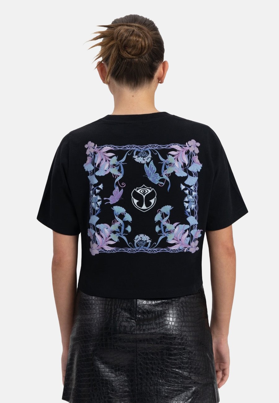 Футболка Tomorrowland Store BOTANIC BACK, Deep Black/Black, Черный, Футболка Tomorrowland Store BOTANIC BACK, Deep Black/Black
Футболка Tomorrowland Store BOTANIC BACK, Deep Black/Black, Черный, Футболка Tomorrowland Store BOTANIC BACK, Deep Black/Black
