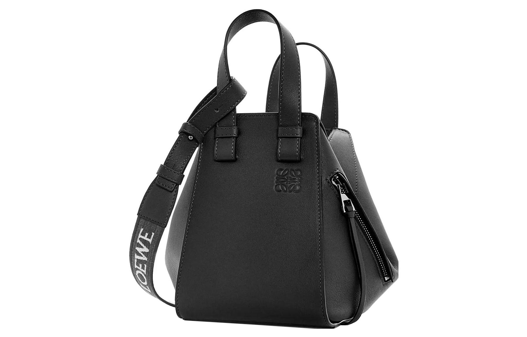 Гамак атласная кожаная наплечная сумка через плечо, клатч обычная женская черная LOEWE
Гамак атласная кожаная наплечная сумка через плечо, клатч обычная женская черная LOEWE