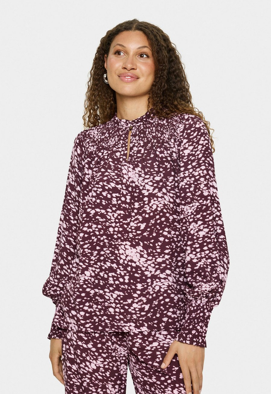 Блуза Saint Tropez MALIKA, Fudge Spotty Animal/Brown
Блуза Saint Tropez MALIKA, Fudge Spotty Animal/Brown