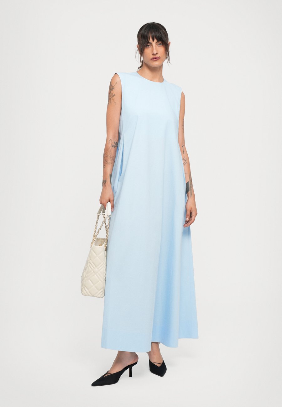 Сумка Love Moschino QUILTED BAG, Ivory/Off-White
Сумка Love Moschino QUILTED BAG, Ivory/Off-White