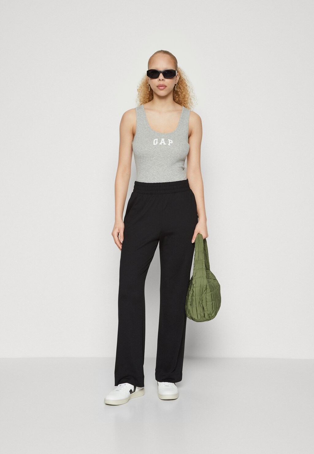 Топ TANK 2 PACK GAP, цвет black/grey
Топ TANK 2 PACK GAP, цвет black/grey
