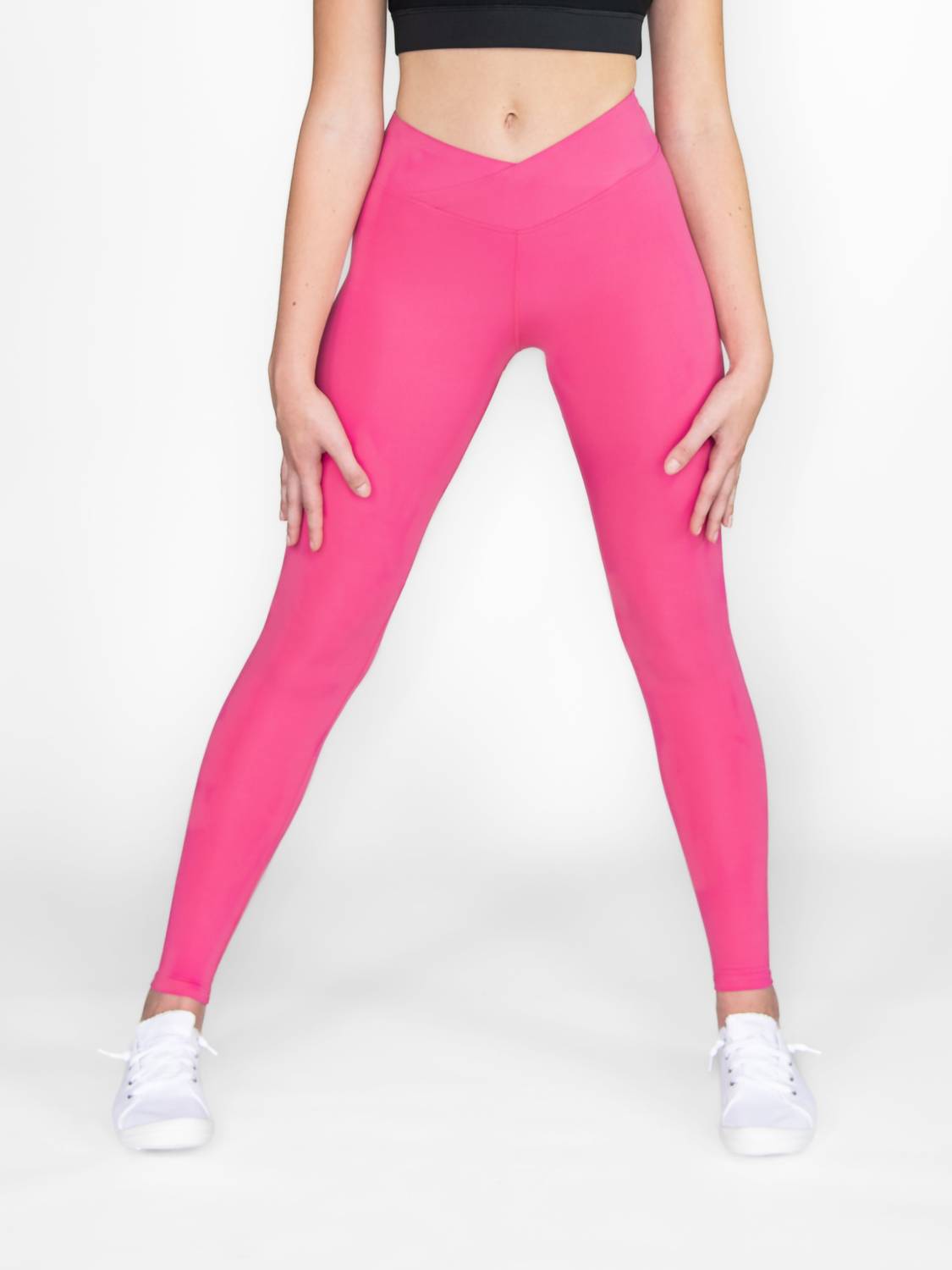 Леггинсы из переработанного полиэстера с перекрещивающимися вставками на талии и задним карманом цвета фламинго Body Wrappers, Flamingo
Леггинсы из переработанного полиэстера с перекрещивающимися вставками на талии и задним карманом цвета фламинго Body Wrappers, Flamingo