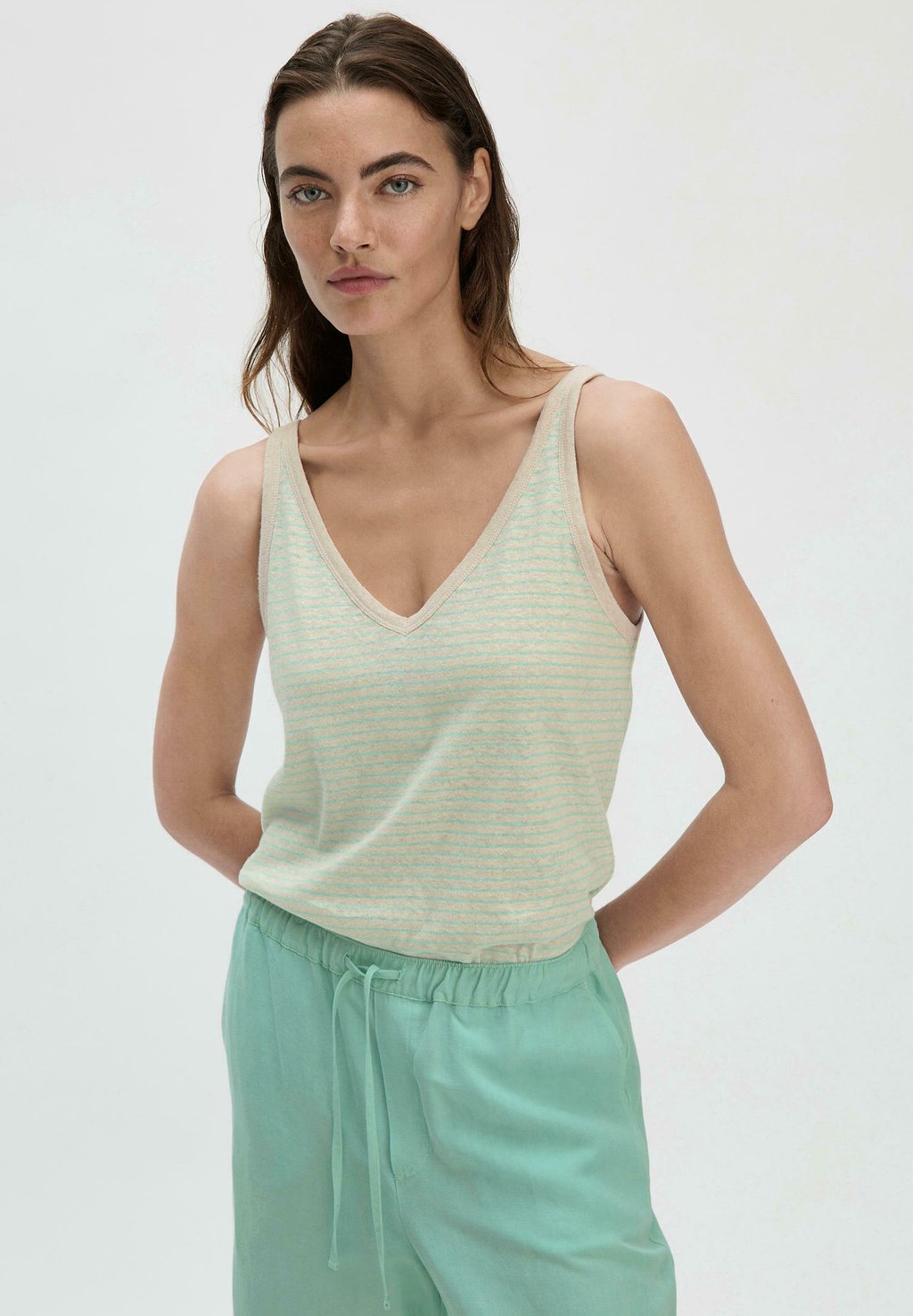 Топ REGULAR hessnatur, бежевый
Топ REGULAR hessnatur, бежевый