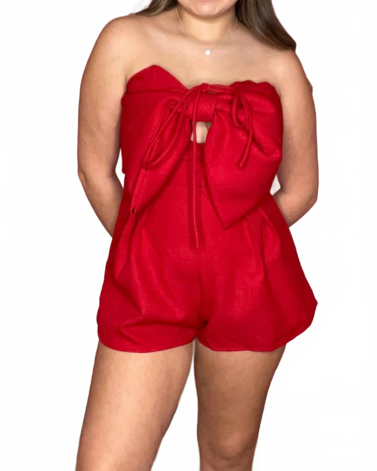 Скарлетт комбинезон в красном GLAM
Скарлетт комбинезон в красном GLAM