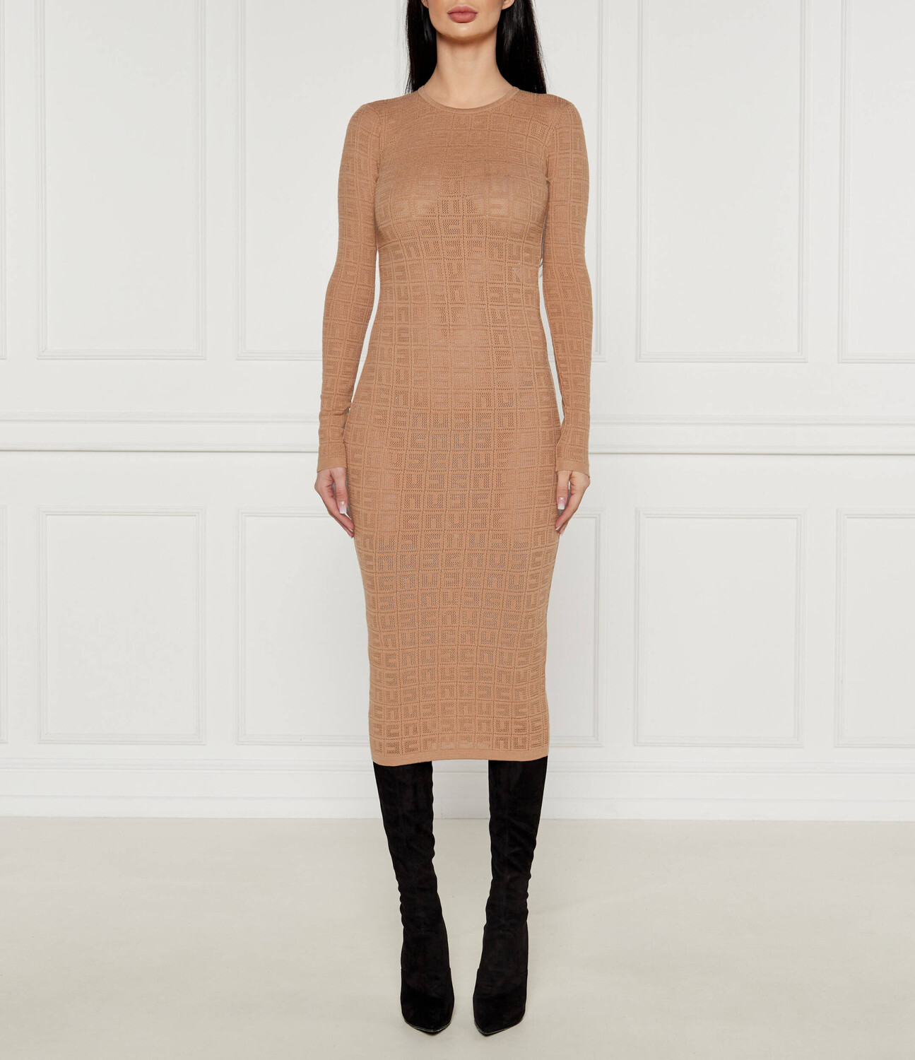 Платье Elisabetta Franchi, бежевый
Платье Elisabetta Franchi, бежевый