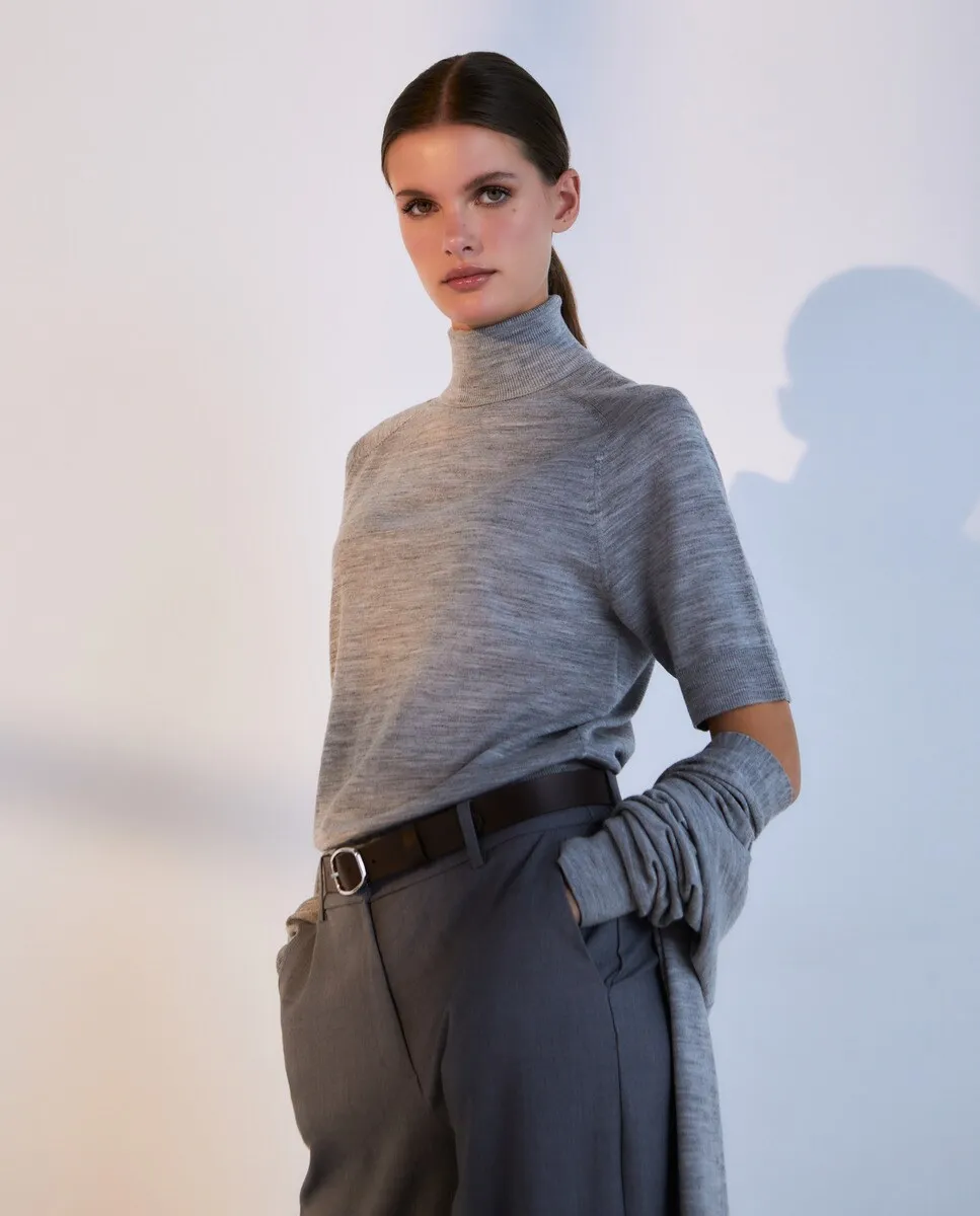 Женский свитер с высоким воротником и короткими рукавами Woman El Corte Inglés, цвет 820 Gris Medio
Женский свитер с высоким воротником и короткими рукавами Woman El Corte Inglés, цвет 820 Gris Medio