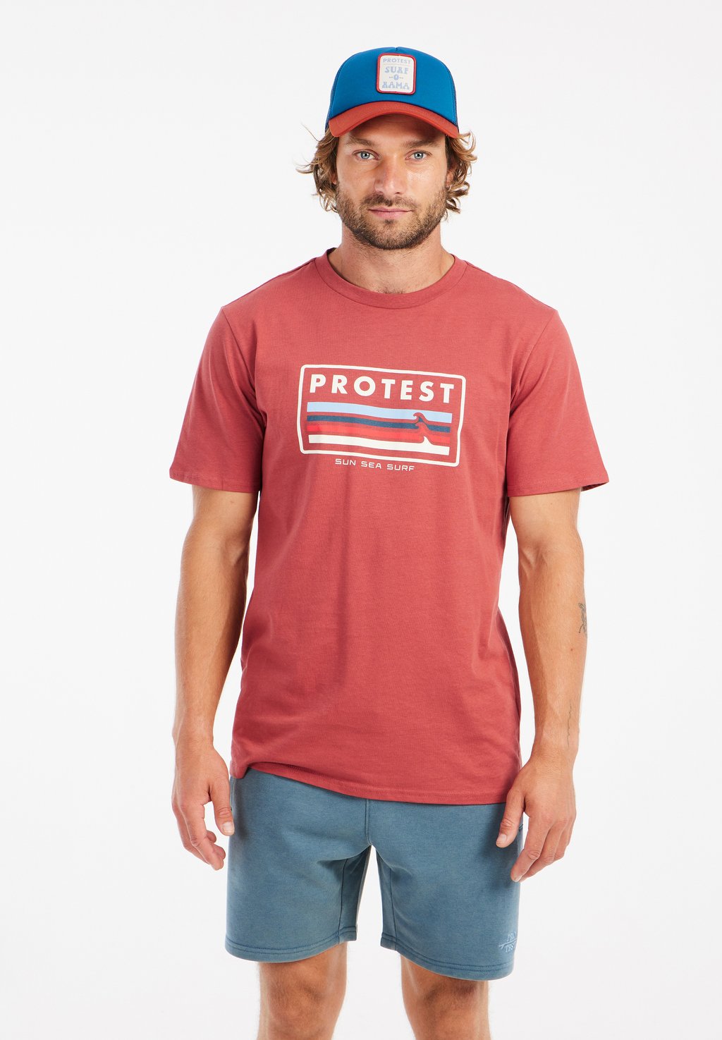 Футболка с принтом Protest, красный
Футболка с принтом Protest, красный