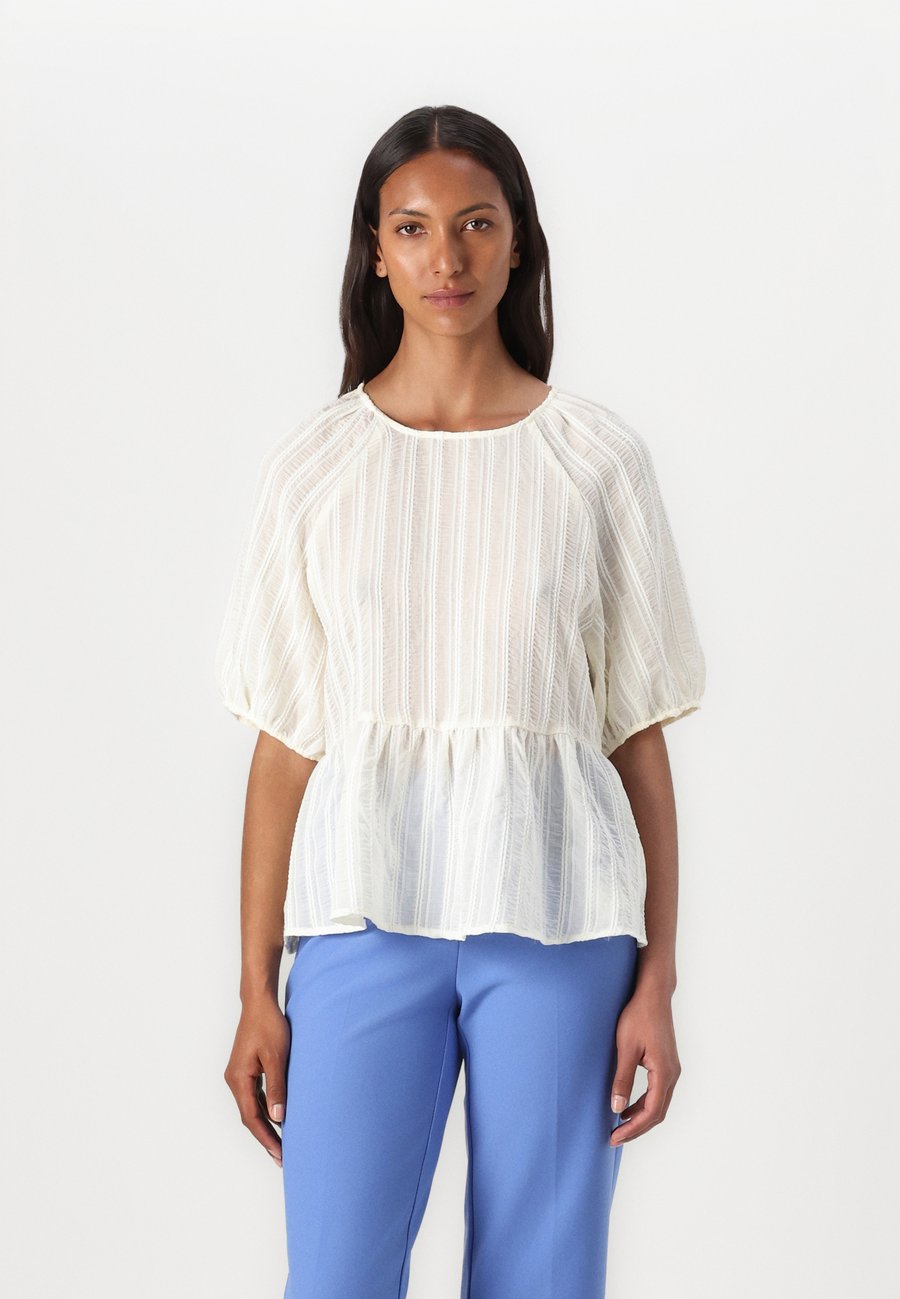 Блуза Rue de Femme SOLSTICE BLOUSE, Off White/Off-White
Блуза Rue de Femme SOLSTICE BLOUSE, Off White/Off-White