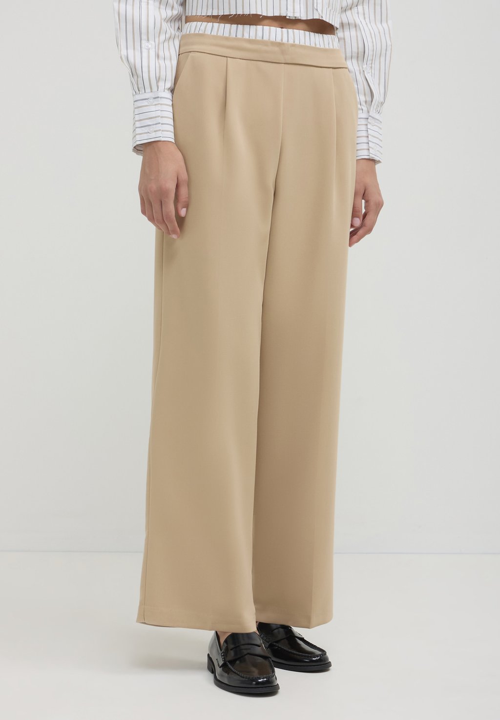 Брюки Calliope, бежевый
Брюки Calliope, бежевый