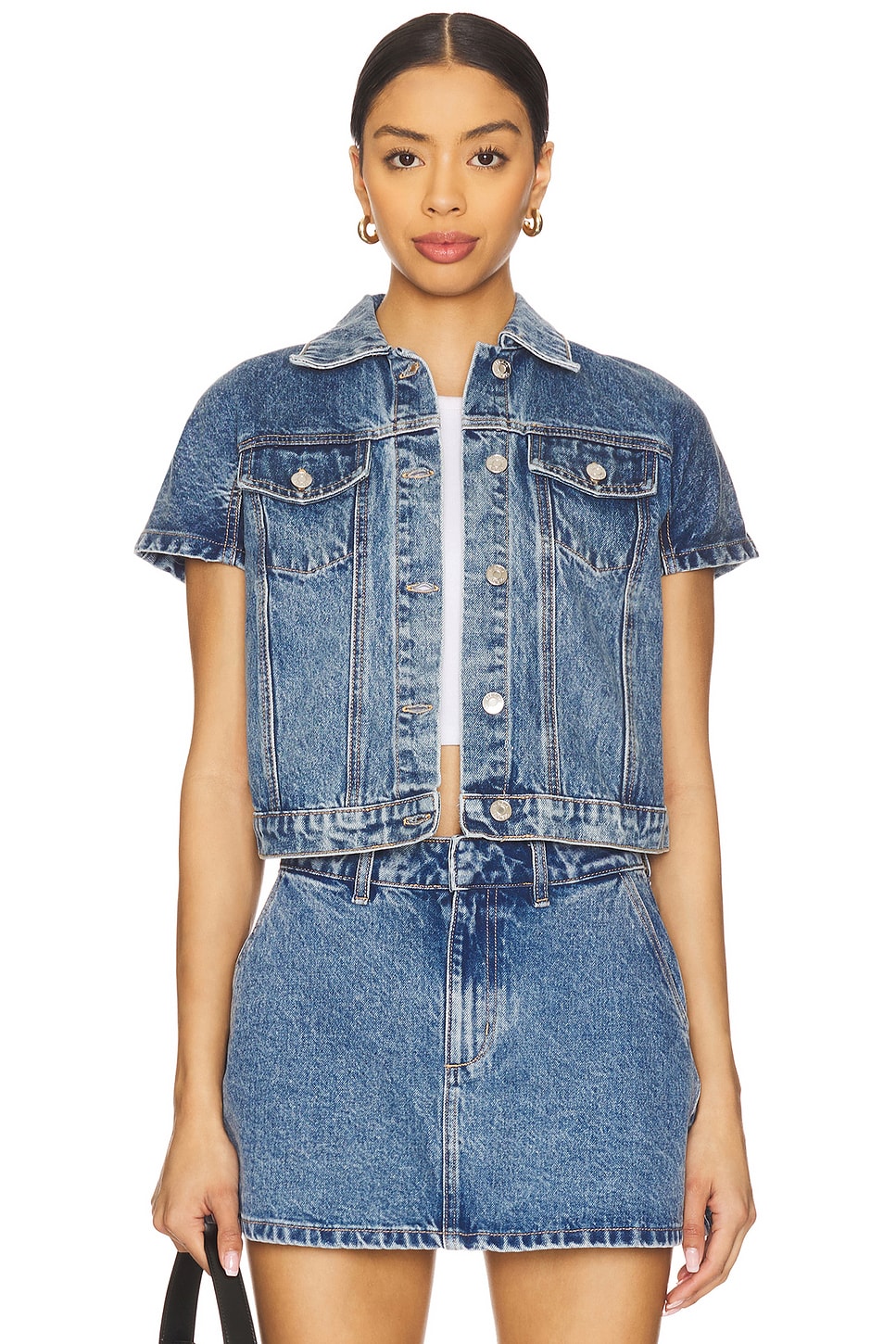 Топ Magda с короткими рукавами Ser.O.Ya, lakeside
Топ Magda с короткими рукавами Ser.O.Ya, lakeside