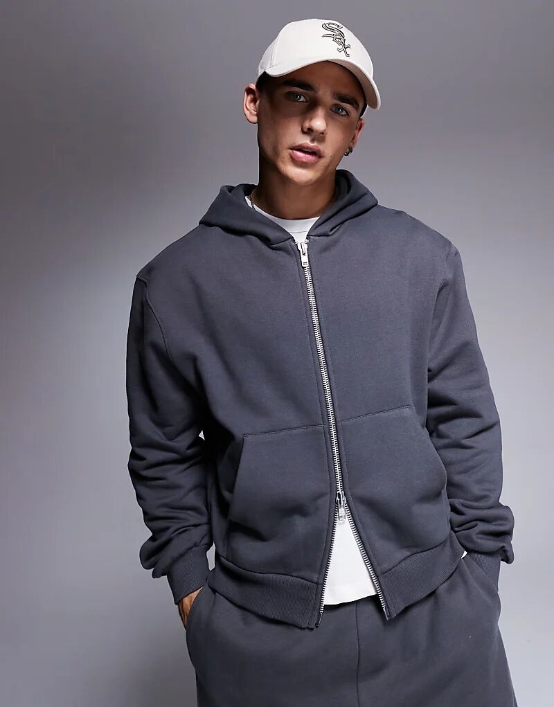 Толстовка свободного кроя из плотной ткани премиум-класса с застежкой-молнией плотностью 400 г/м², цвет черный с потертостями ASOS DESIGN
Толстовка свободного кроя из плотной ткани премиум-класса с застежкой-молнией плотностью 400 г/м², цвет черный с потертостями ASOS DESIGN