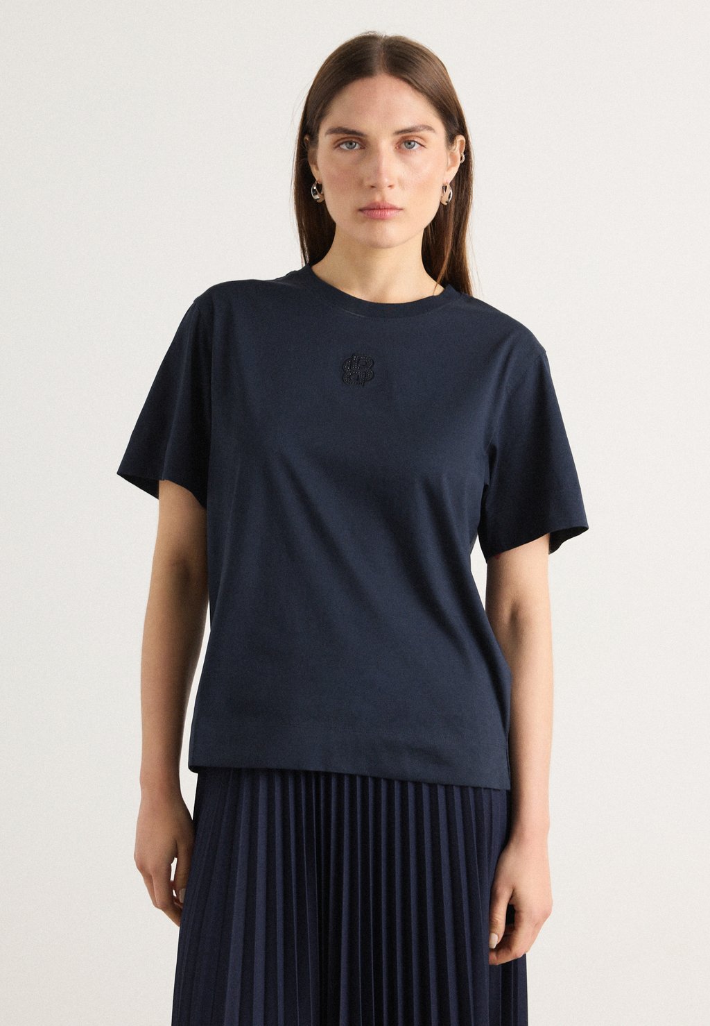 Футболка с принтом ELPHA BOSS, темно-синий
Футболка с принтом ELPHA BOSS, темно-синий