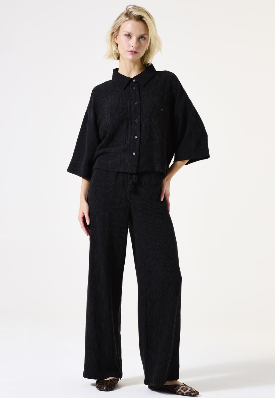 Брюки Garcia Trousers, Black
Брюки Garcia Trousers, Black